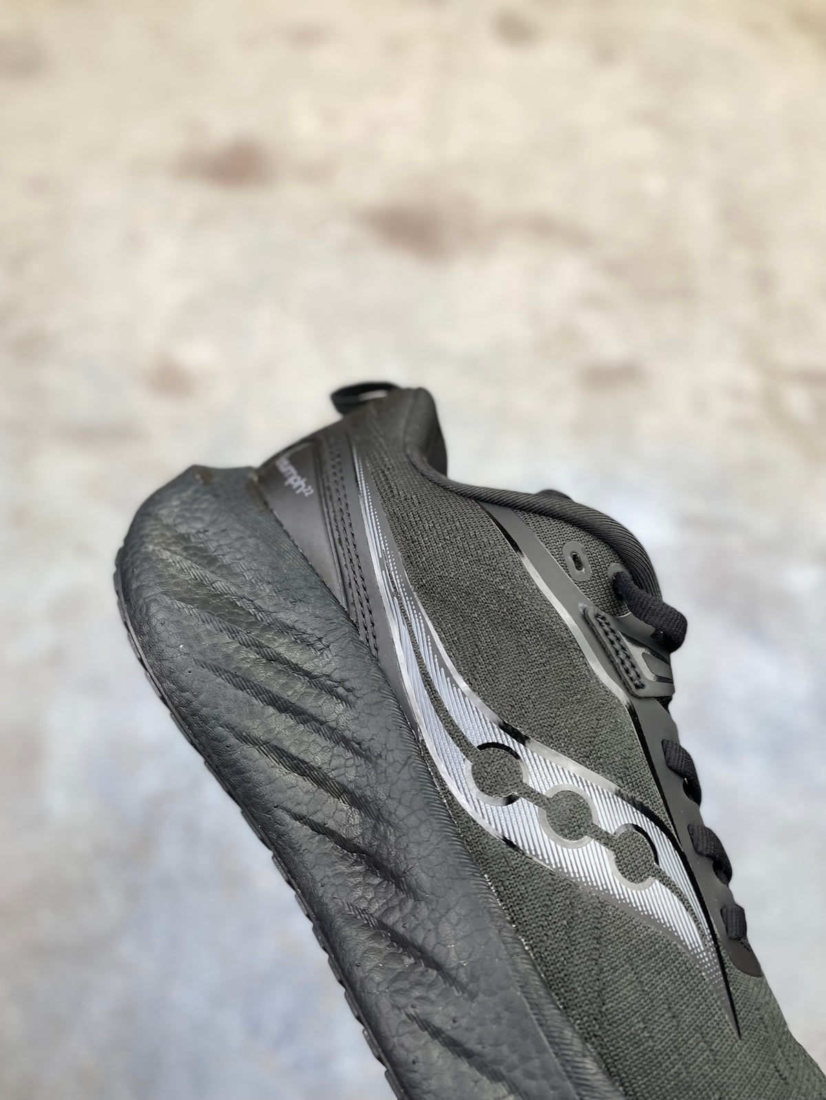 Saucony Triumph 22 Thick-Soled Casual Running Shoes