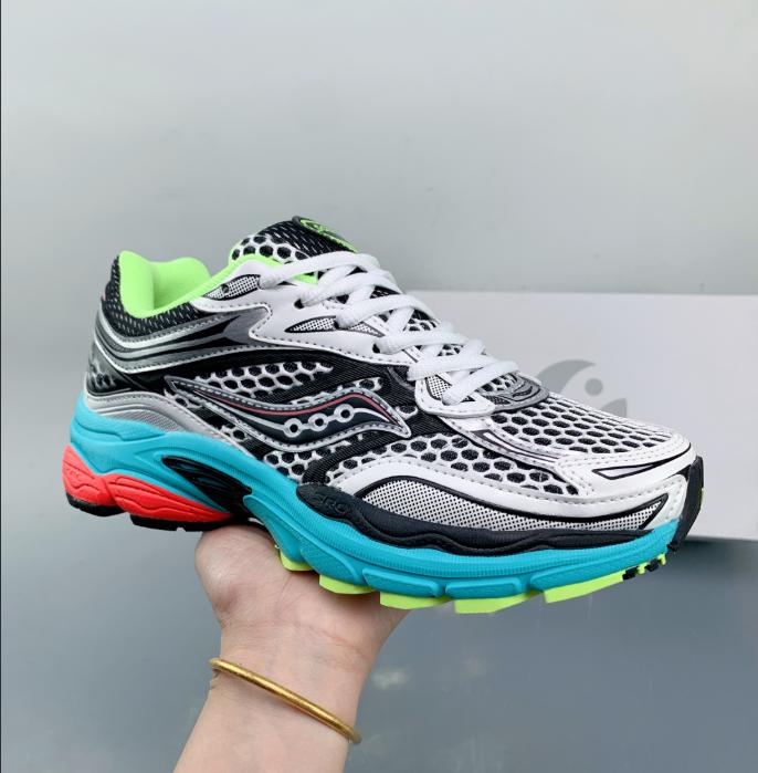 Saucony ProGrid Omni 9 Comfortable Running Shoes