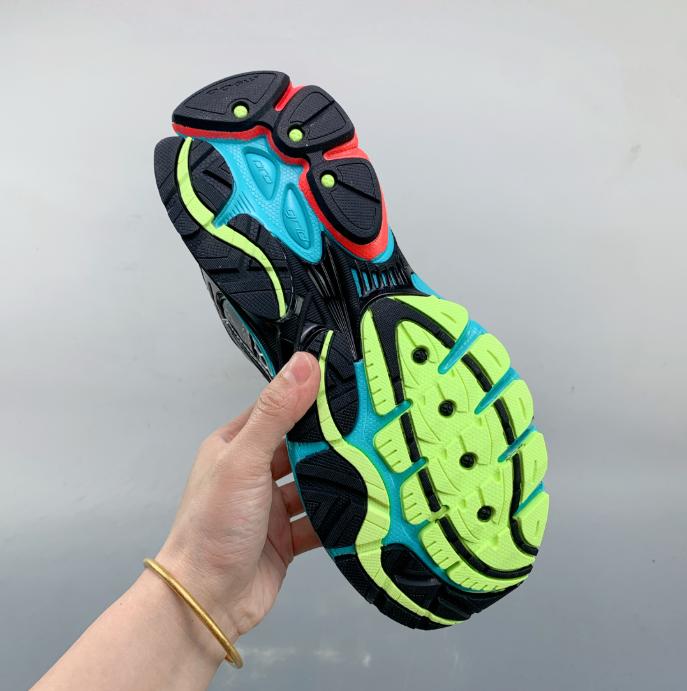Saucony ProGrid Omni 9 Comfortable Running Shoes