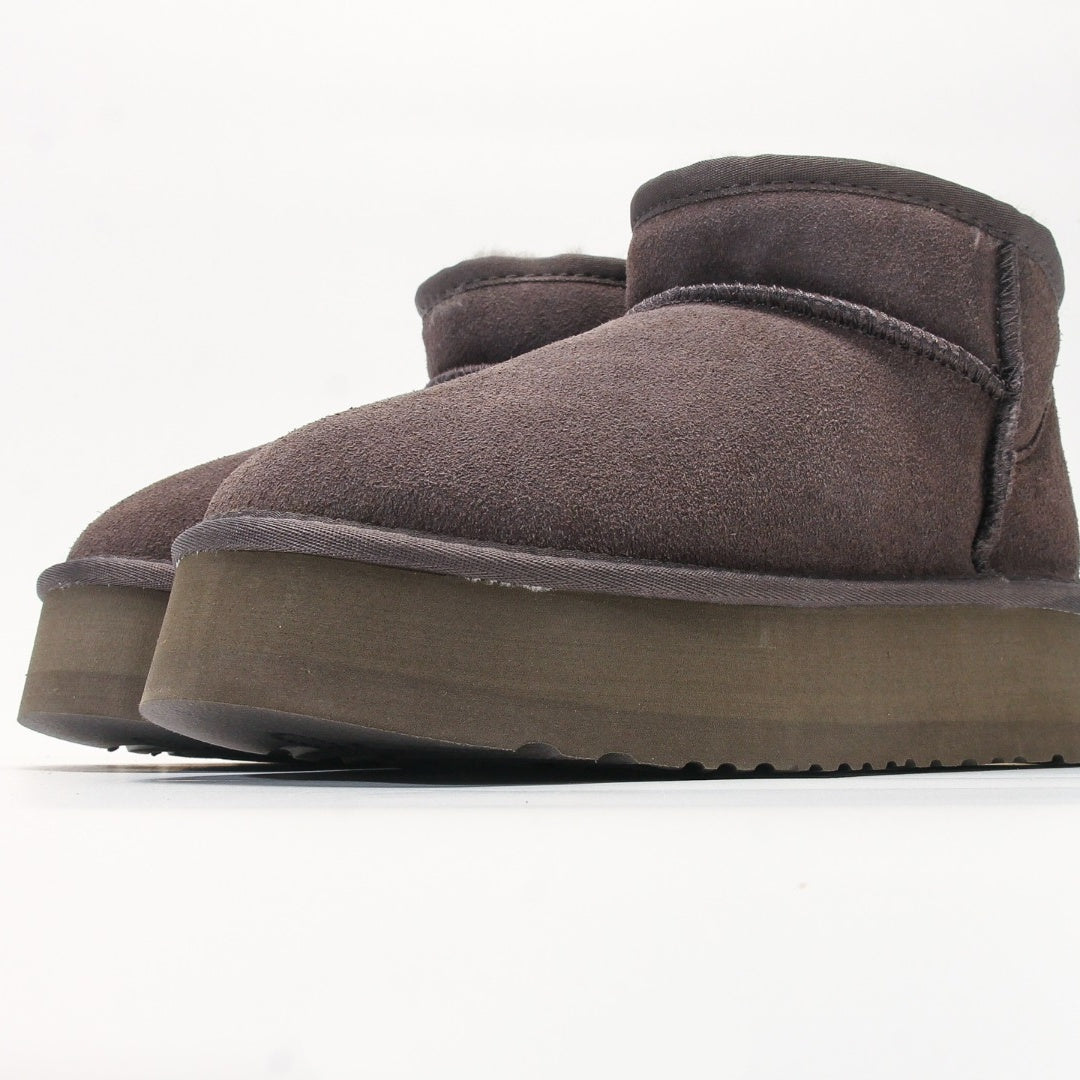 UGG Classic Ultra Mini thick-soled snow boots