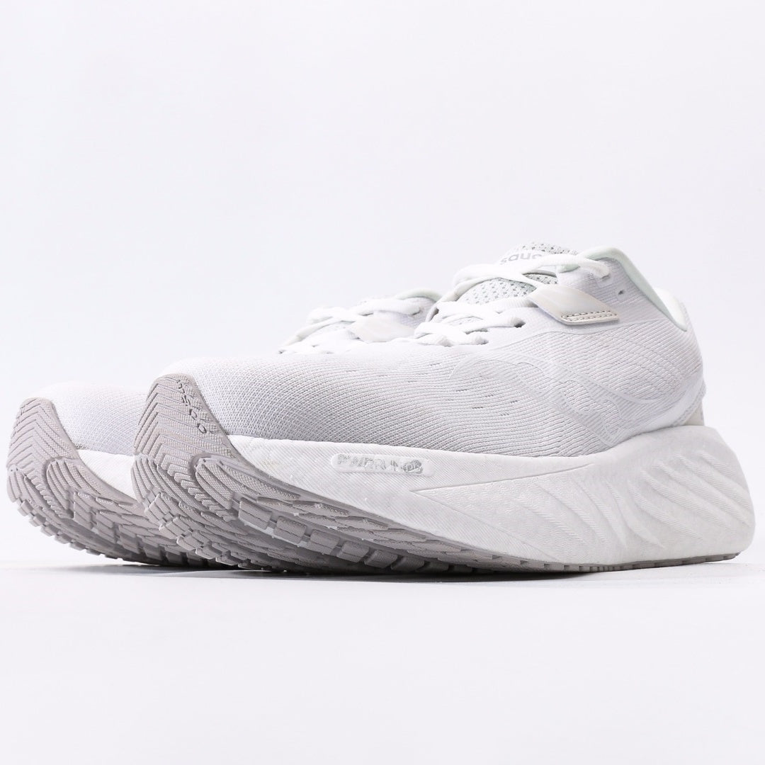 Saucony Triumph 22 Series Running Shoes